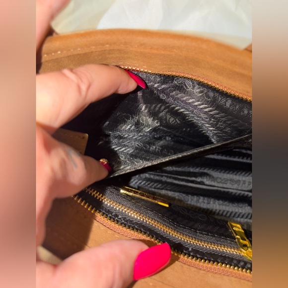 Fashion Tan Leather Bonnie Hand/Shoulder Satchel - Picture 11 of 16